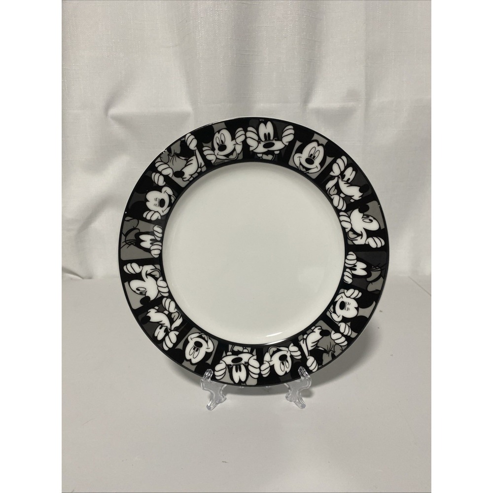 Disney Mickey Mouse and Goofy- Salad Plate 8"